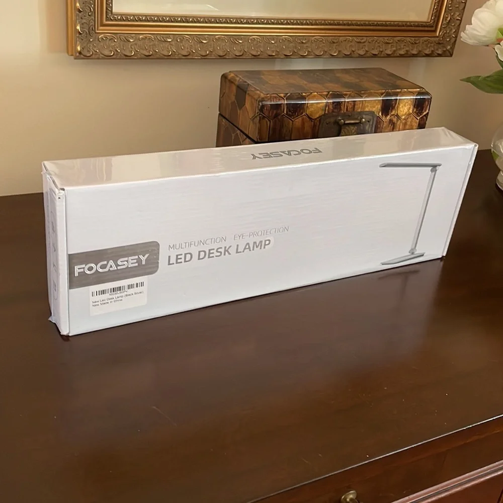 Led Lamp NWT
